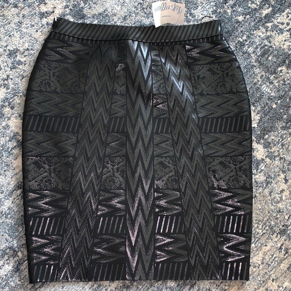 Mad For Love New With Tags Black Skirt